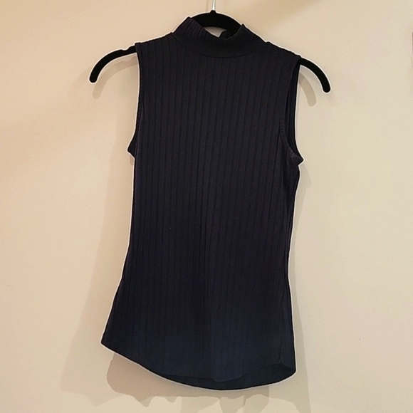 RW&co Ribbed Sleeveless Turtleneck - Picture 2 of 3